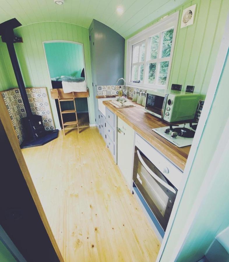 Jasmine The Shepherd Hut Woodhall Spa Exterior photo