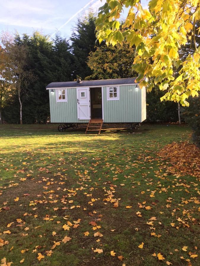 Jasmine The Shepherd Hut Woodhall Spa Exterior photo