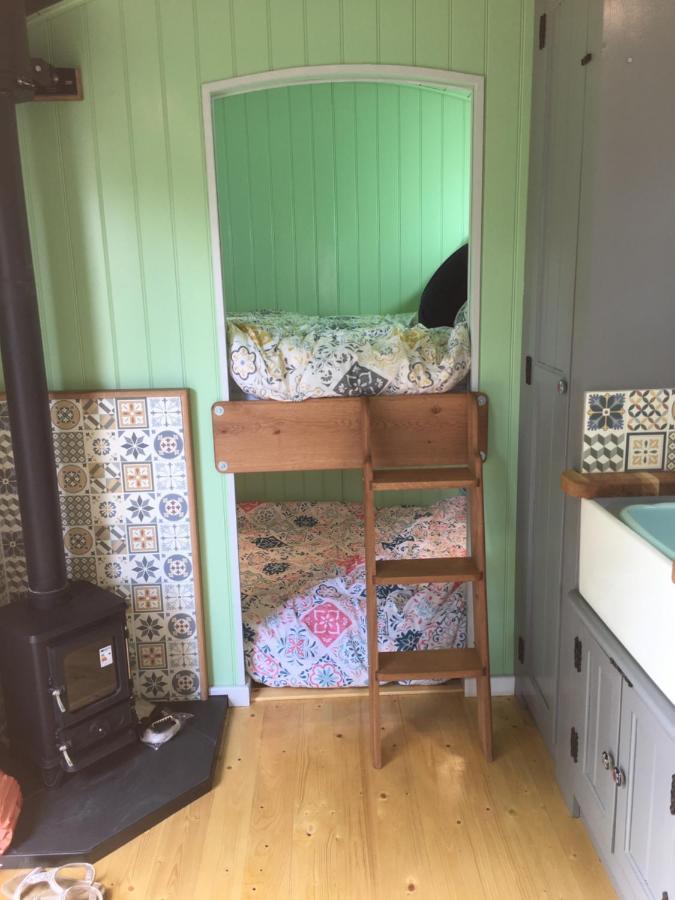 Jasmine The Shepherd Hut Woodhall Spa Exterior photo