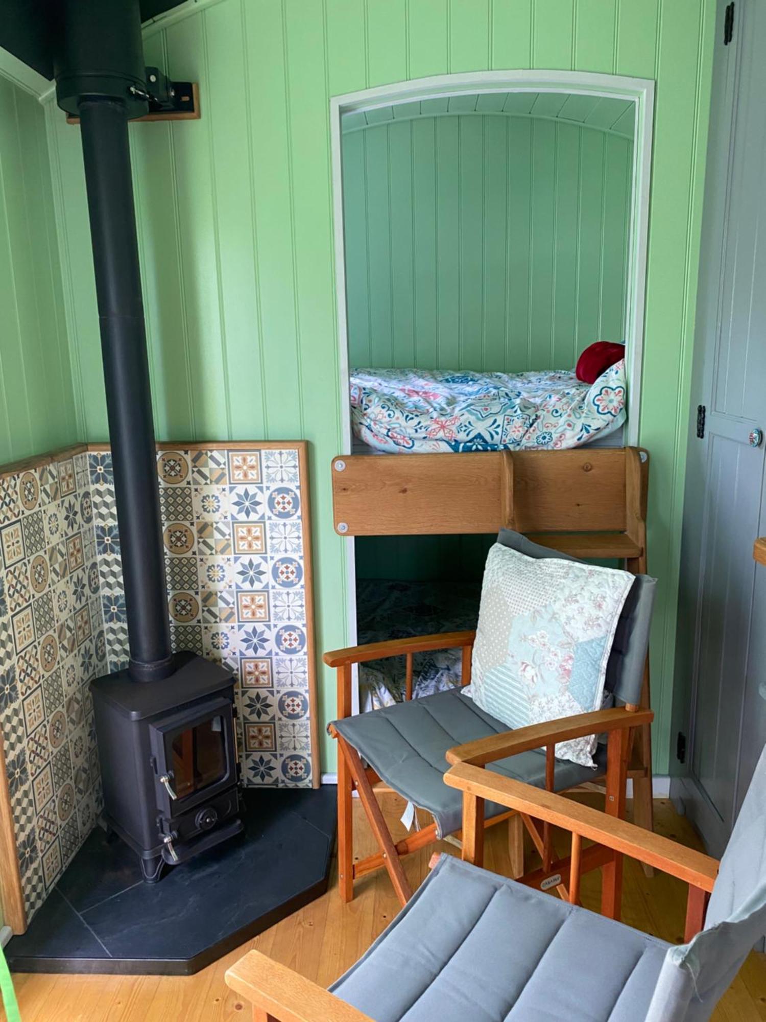Jasmine The Shepherd Hut Woodhall Spa Exterior photo